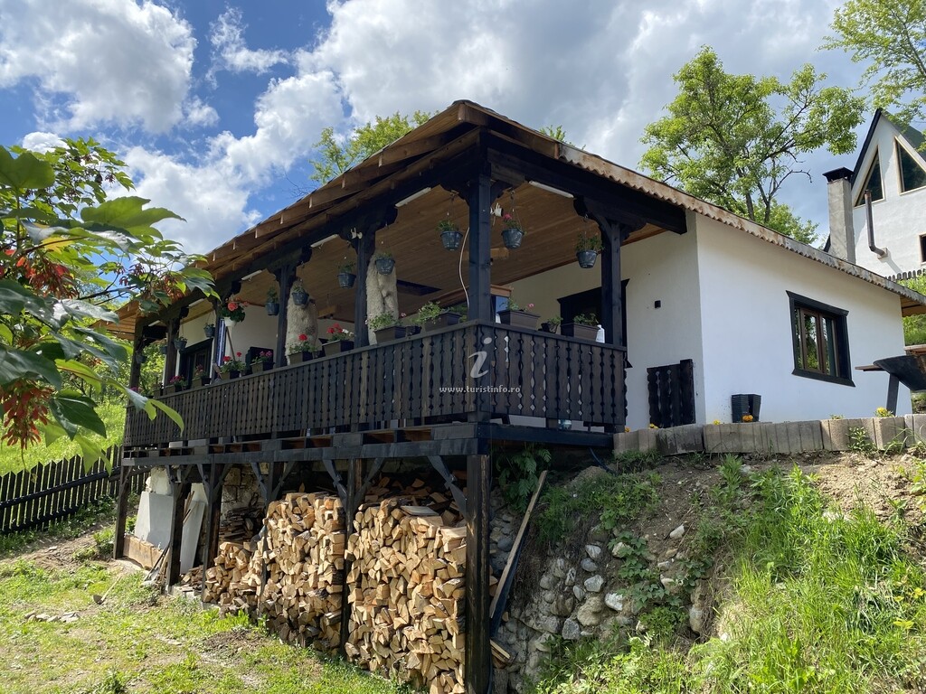 A-frame Ograda Lui Calin