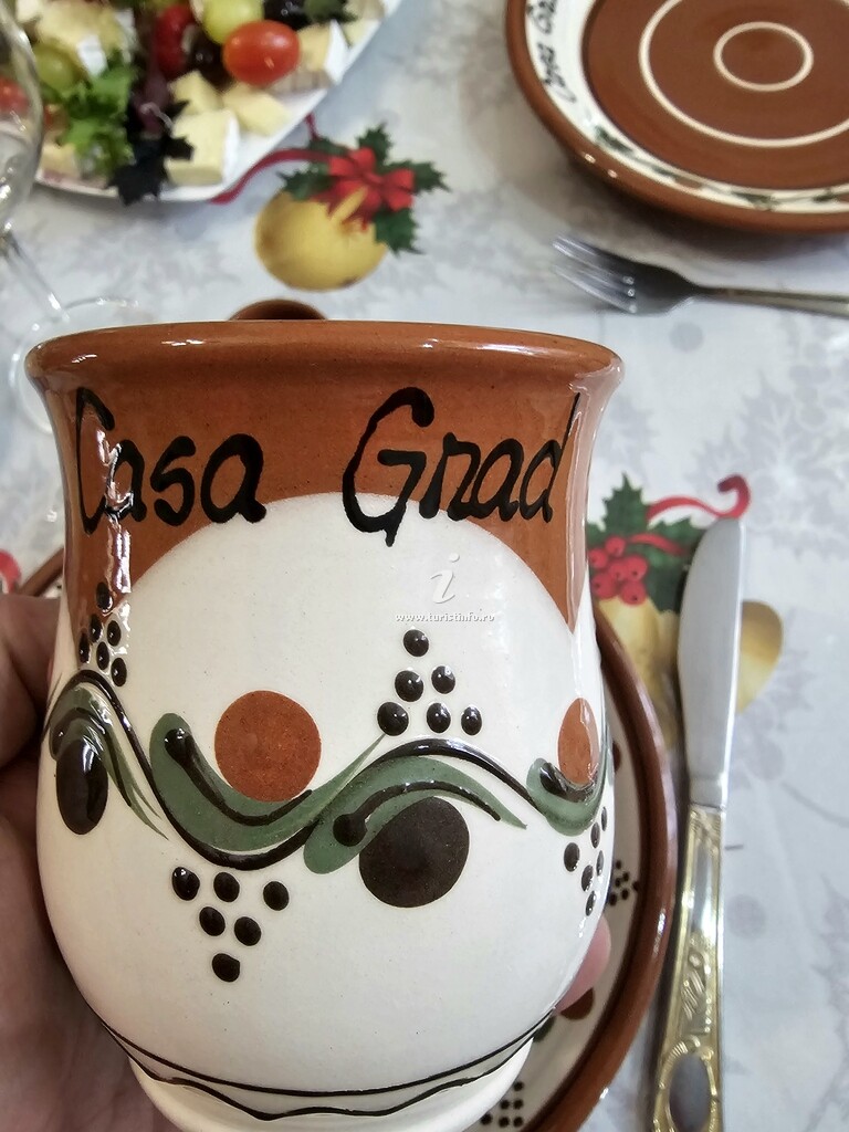 Casa Grad by Ciprian