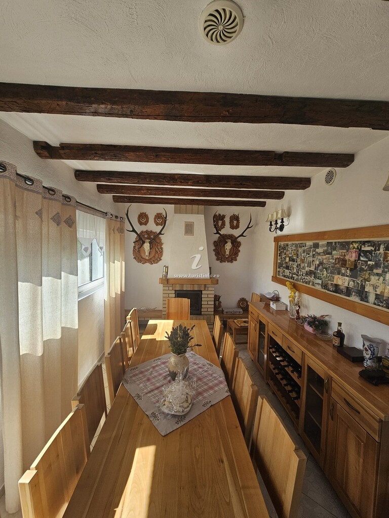 Casa Grad by Ciprian