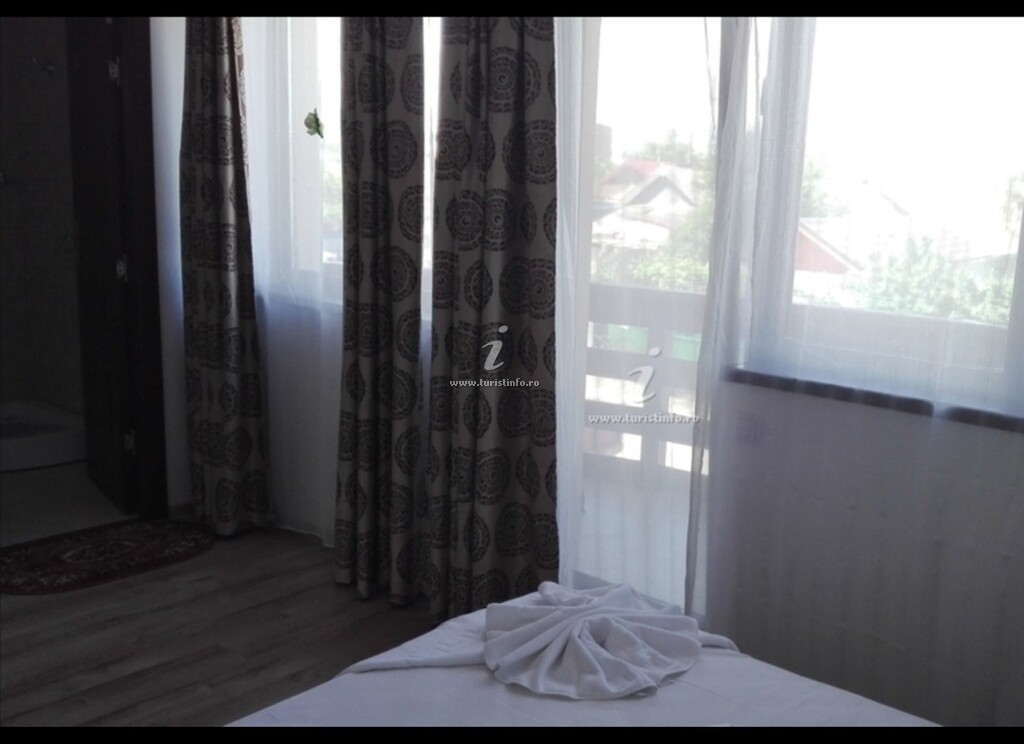 Camere de închiriat M&C