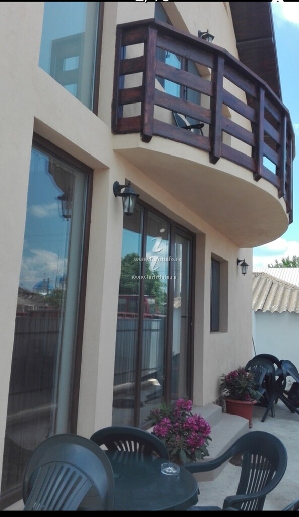 Camere de închiriat M&C