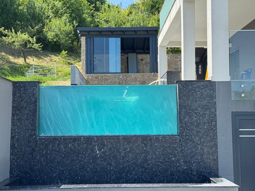 Pensiunea Giulia House