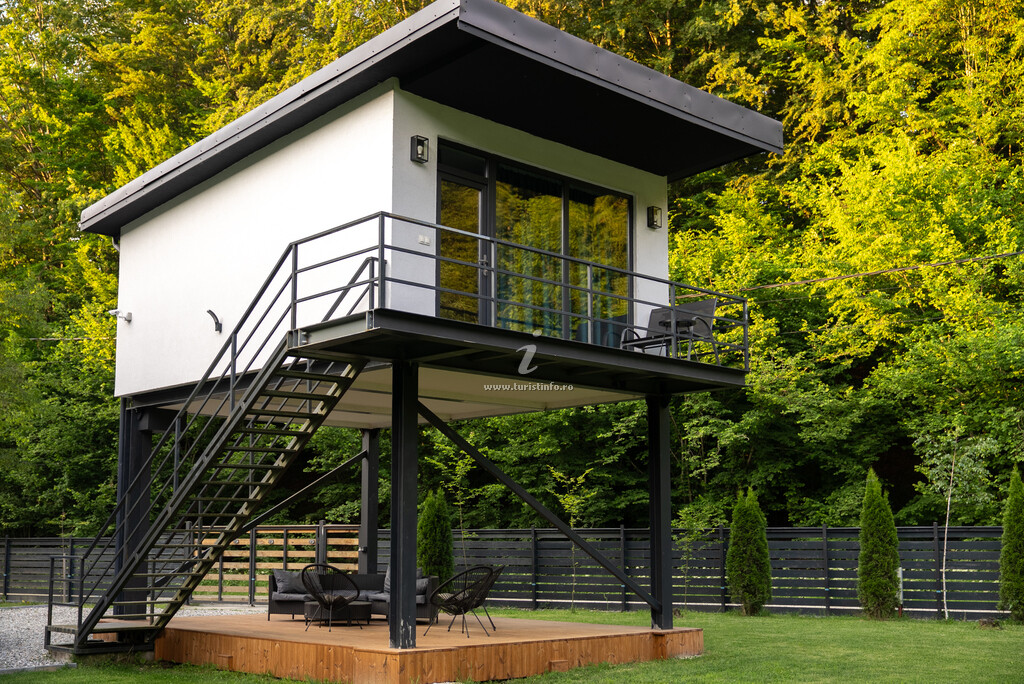 Bungalow Urban Forest House
