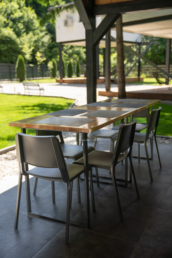 Bungalow Urban Forest House