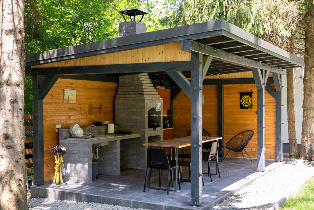 Bungalow Urban Forest House