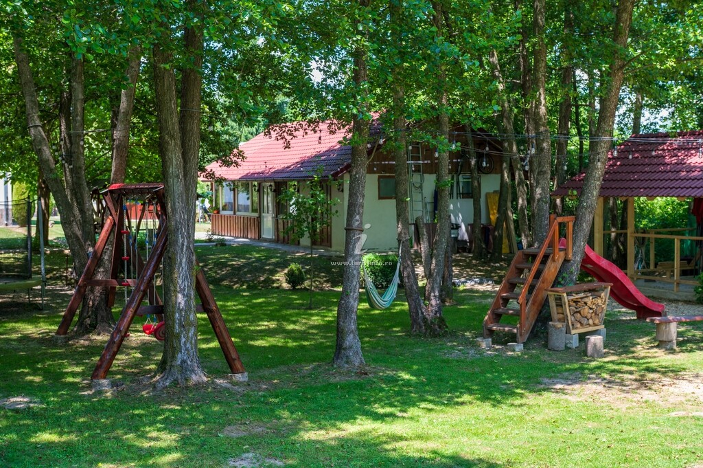 Pensiunea Agroturistică Colț de Rai