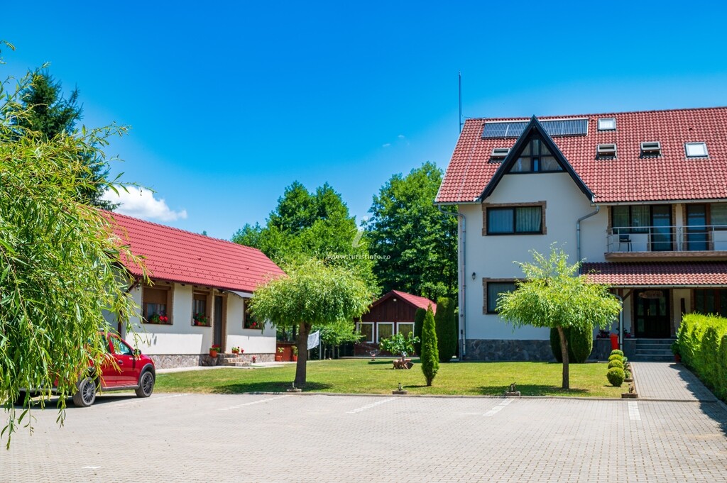 Pensiunea Agroturistică Colț de Rai