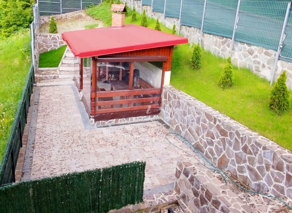 Pensiunea Casa Raisa