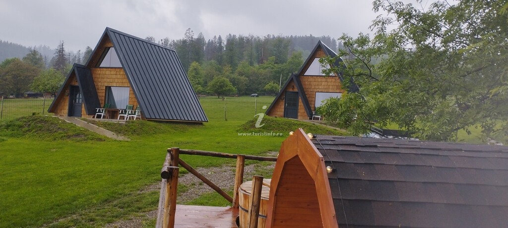 Cabana A-frame la Runc