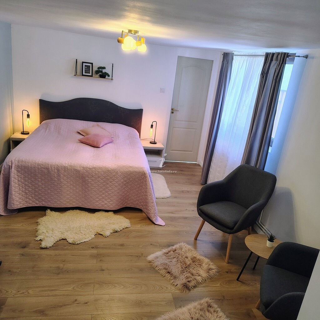 Studio Small House
