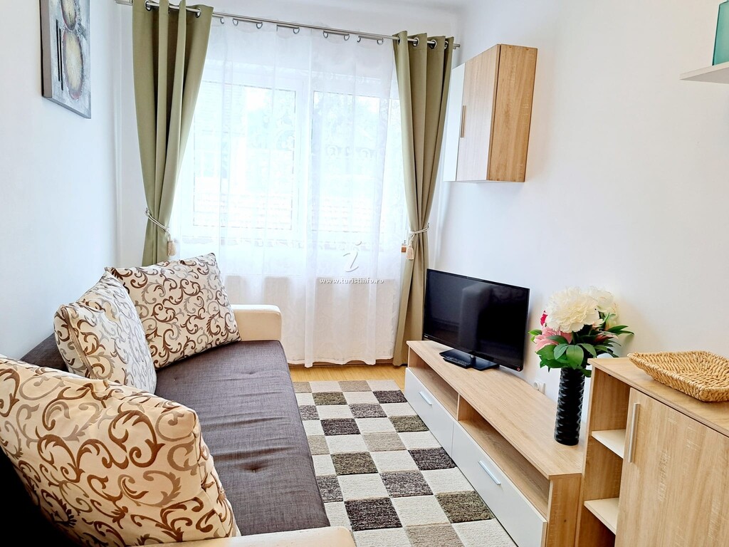 Casa Dușa - Apartament Romina
