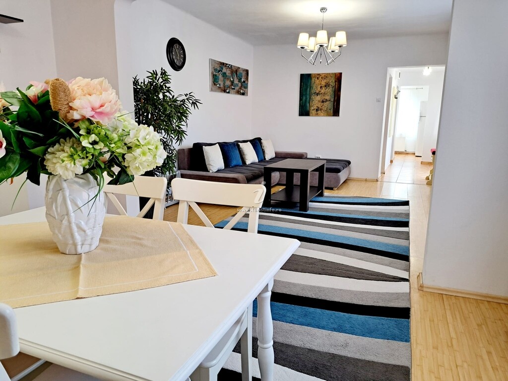 Casa Dușa - Apartament Romina