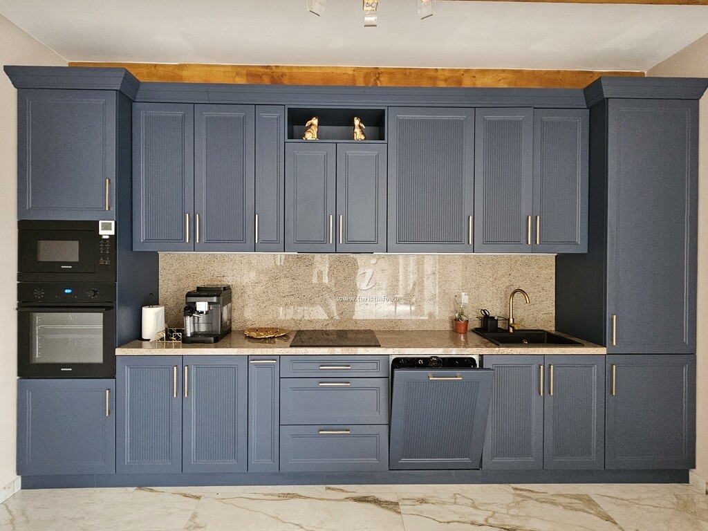 Casa de vacanță V-House