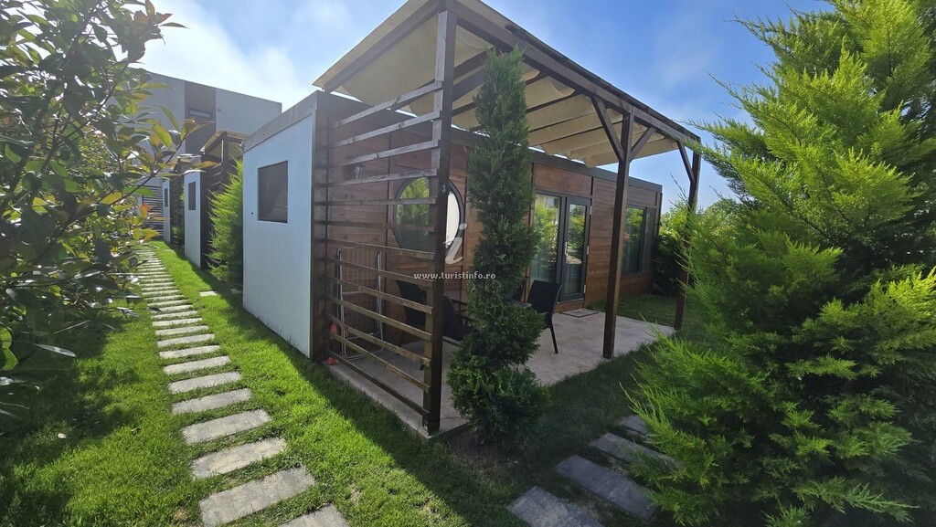 Bungalow Tiny Village