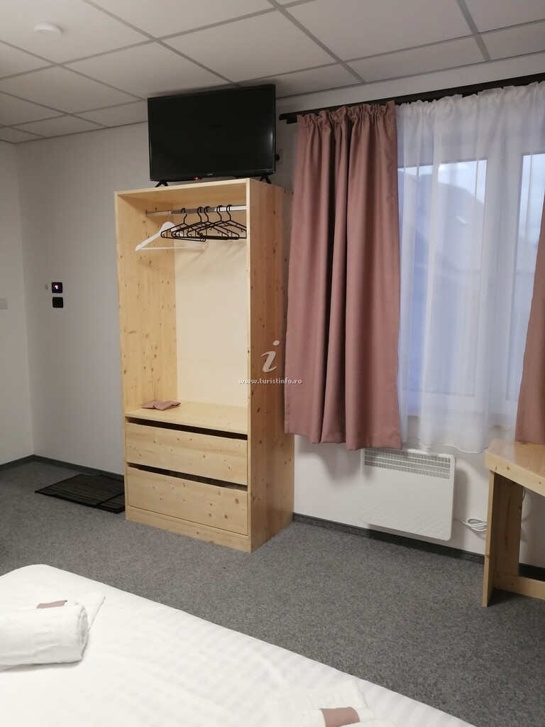 Camere de închiriat Rex