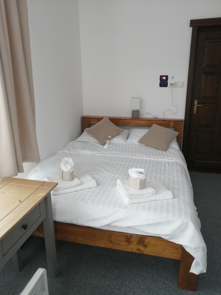 Camere de închiriat Rex