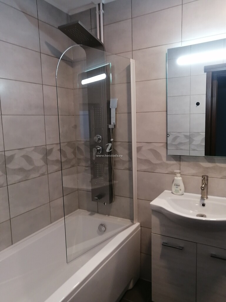 Camere de închiriat Rex