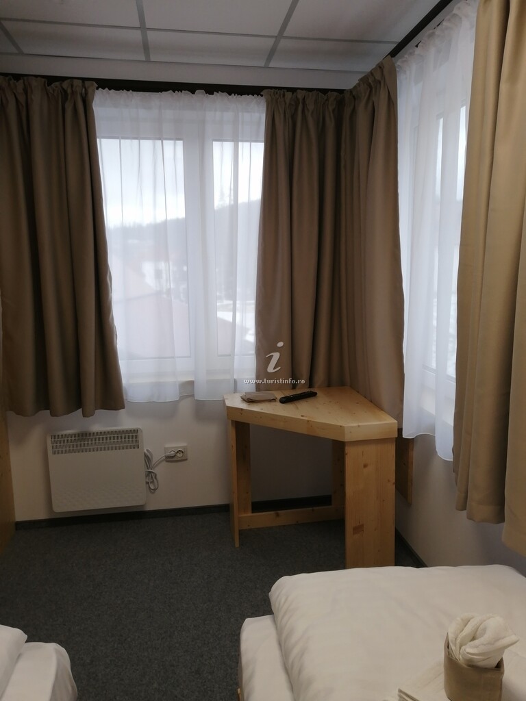 Camere de închiriat Rex