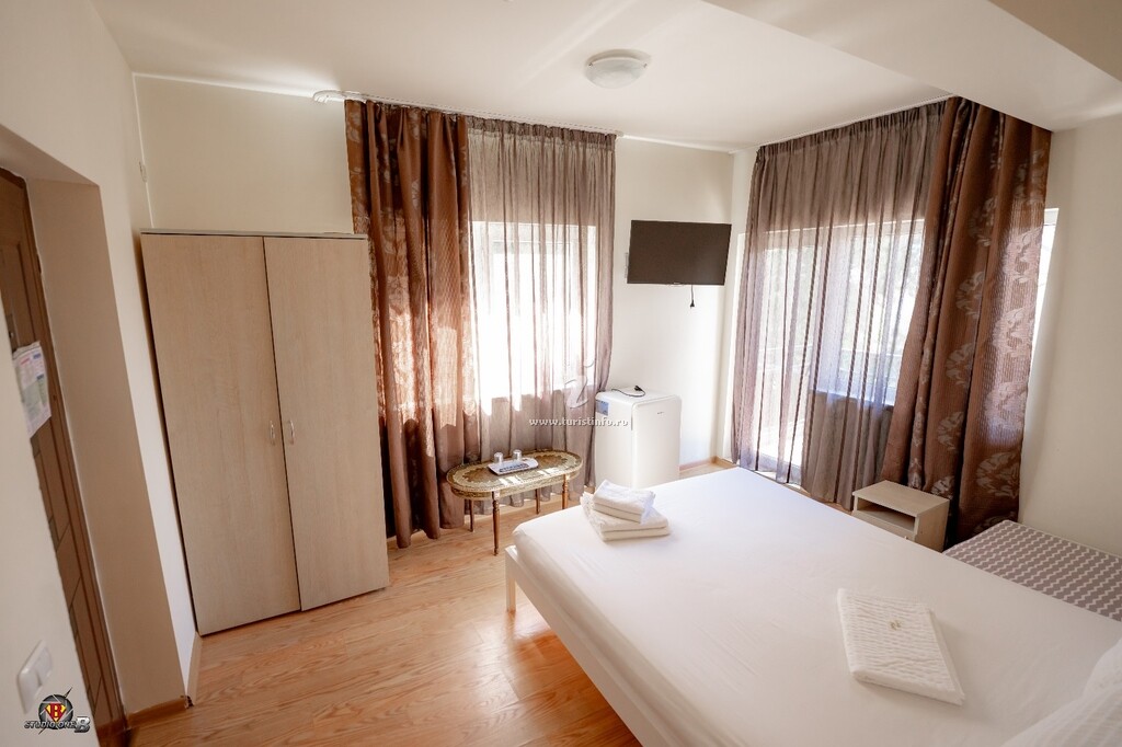 Camere de închiriat Agat