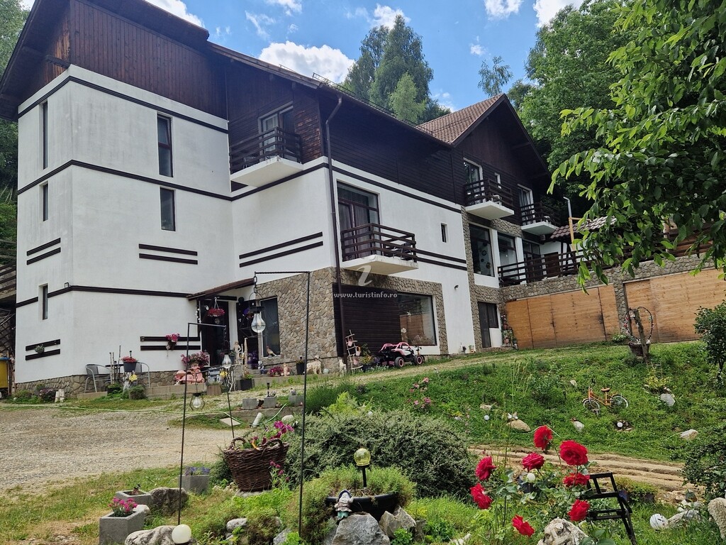Pensiunea Glasul Pădurii