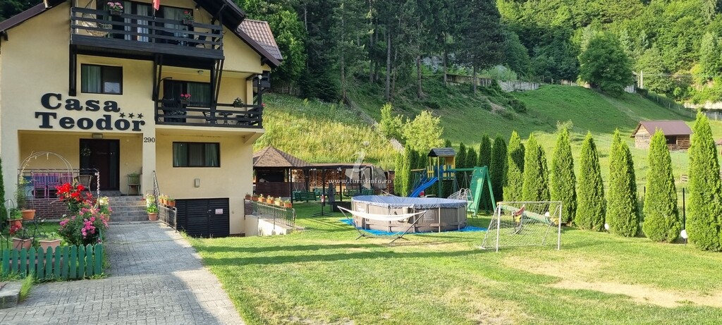 Camere de închiriat Casa Teodor
