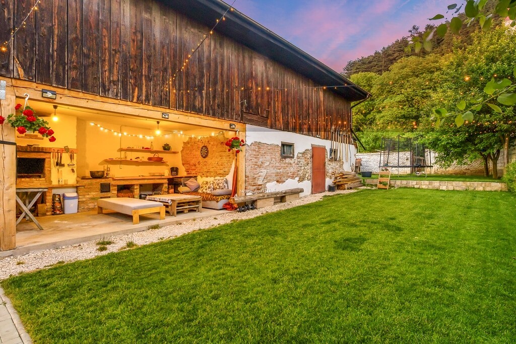 Imperfect House