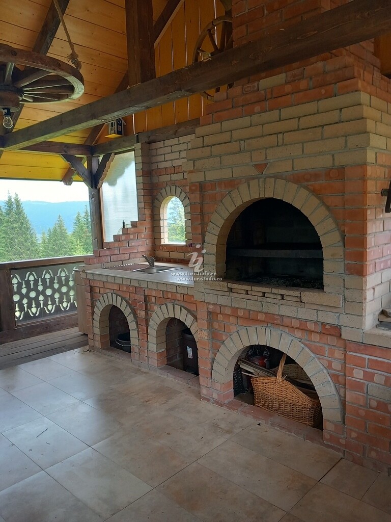 Pensiunea Casa Stejarului