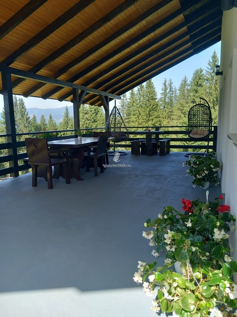 Pensiunea Casa Stejarului