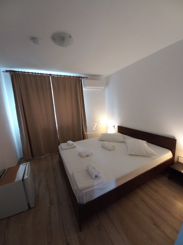 Camere de închiriat M&C