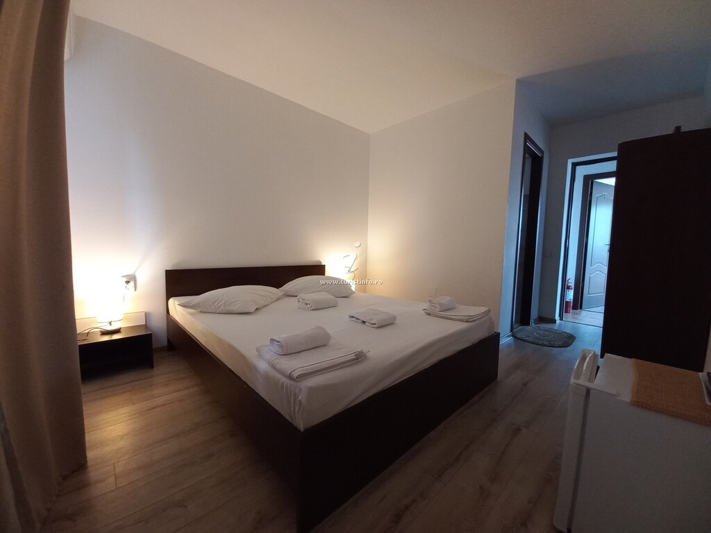 Camere de închiriat M&C