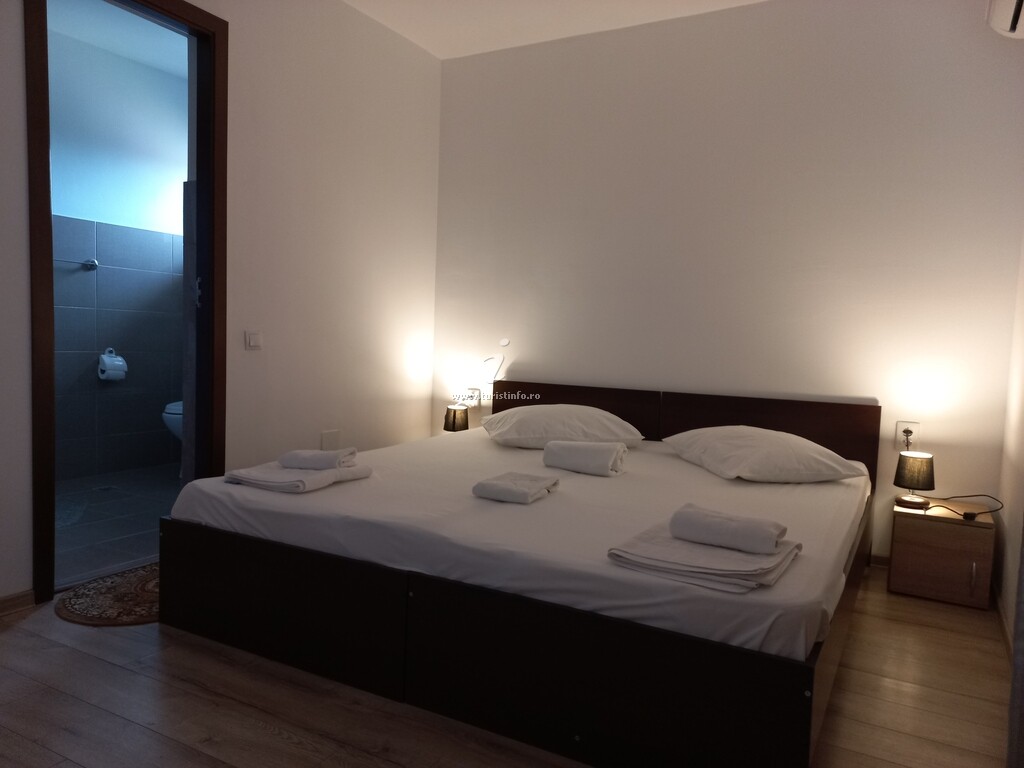 Camere de închiriat M&C