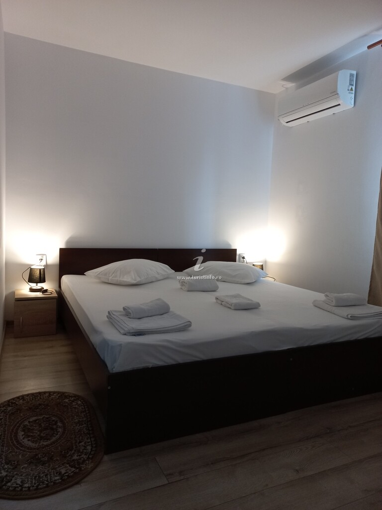 Camere de închiriat M&C