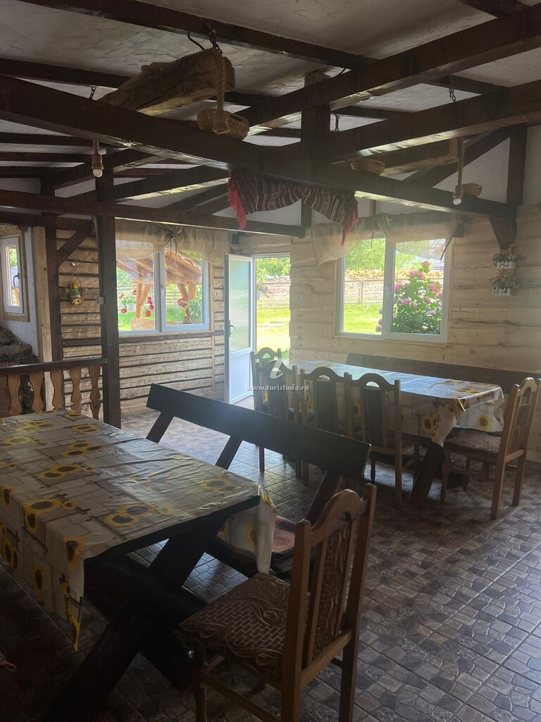Camere de închiriat Rareș