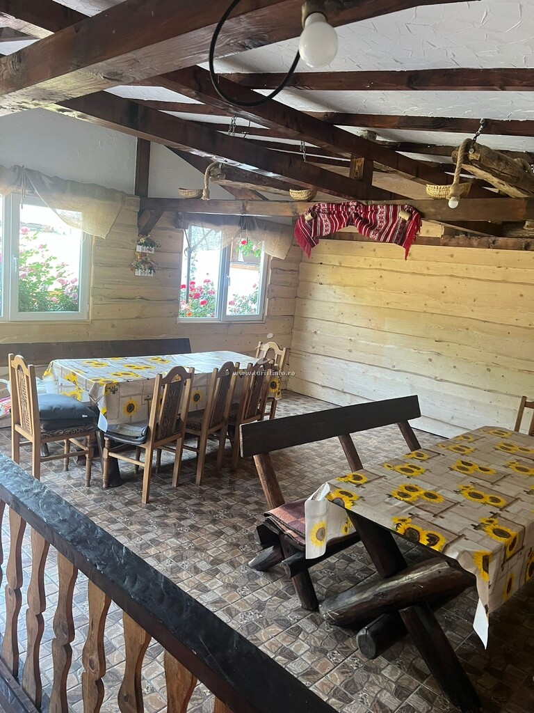 Camere de închiriat Rareș