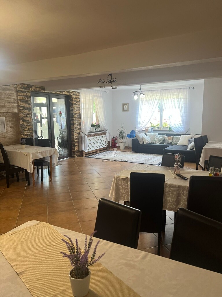 Camere de închiriat Rareș
