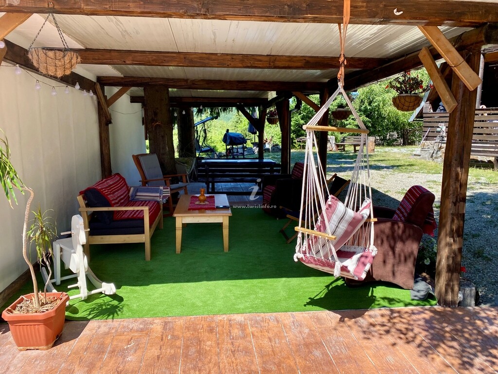 Camere de închiriat Casa Dintre Brazi