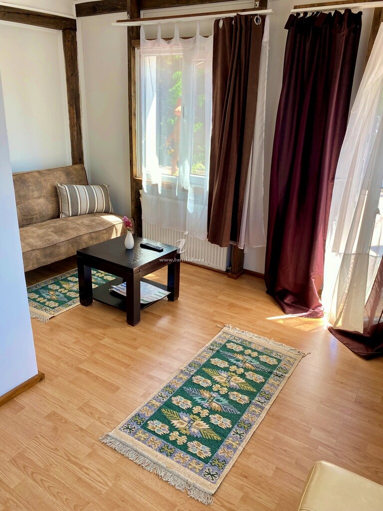 Camere de închiriat Casa Dintre Brazi