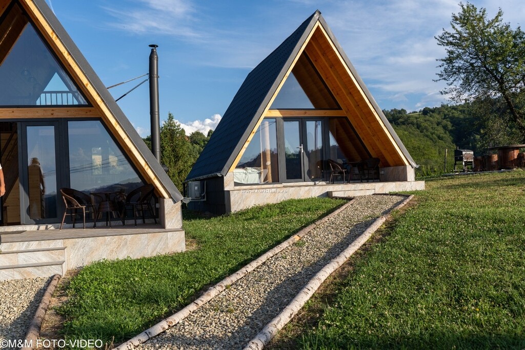 A-frame Green Hill Popas