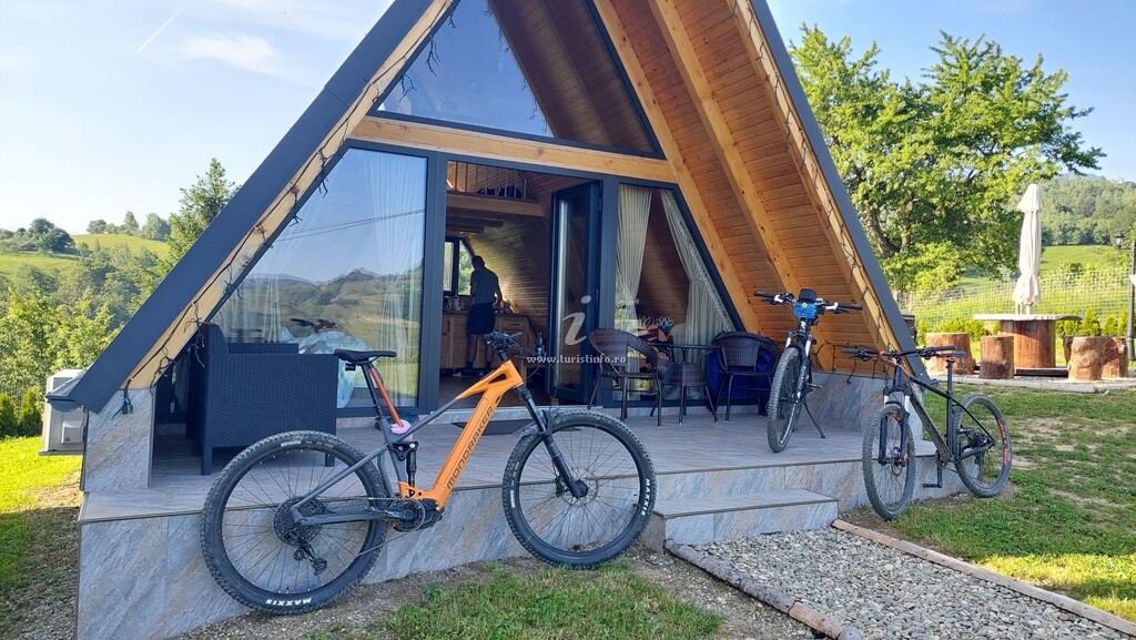 A-frame Green Hill Popas
