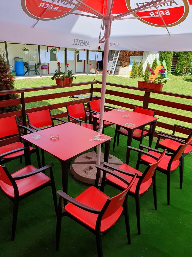 Camere de închiriat La Rozica