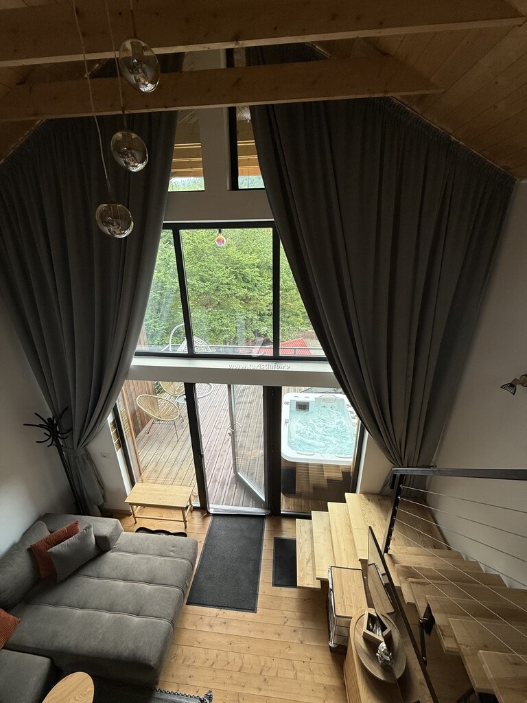 Cabana Leaf Loft Chalet
