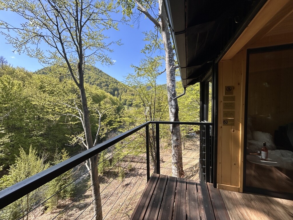 Cabana Leaf Loft Chalet