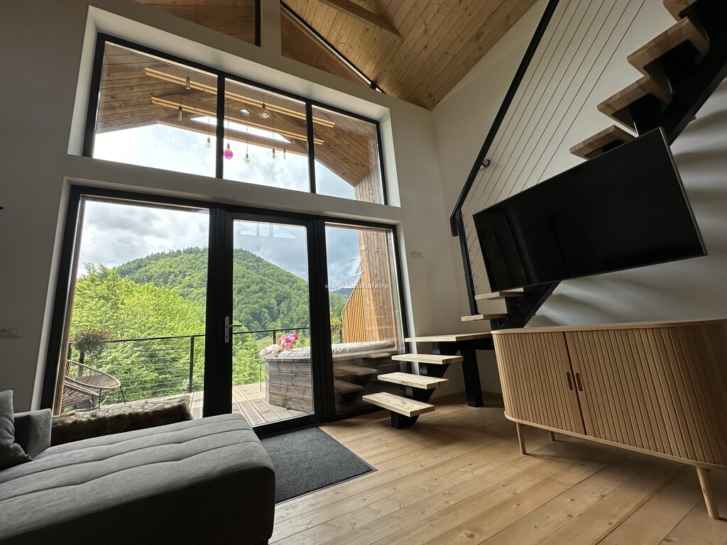 Cabana Leaf Loft Chalet