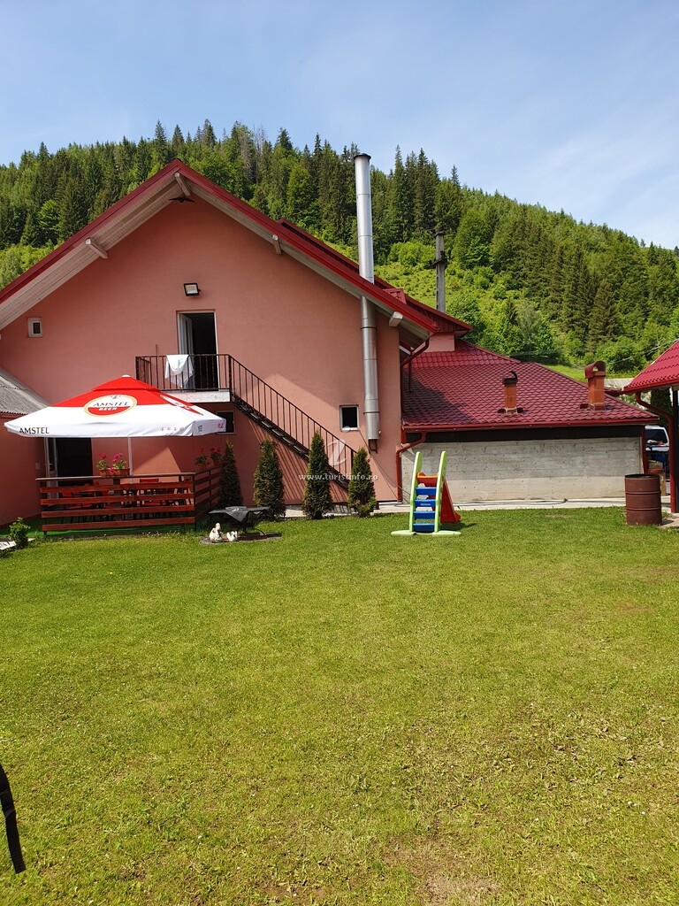 Camere de închiriat La Rozica