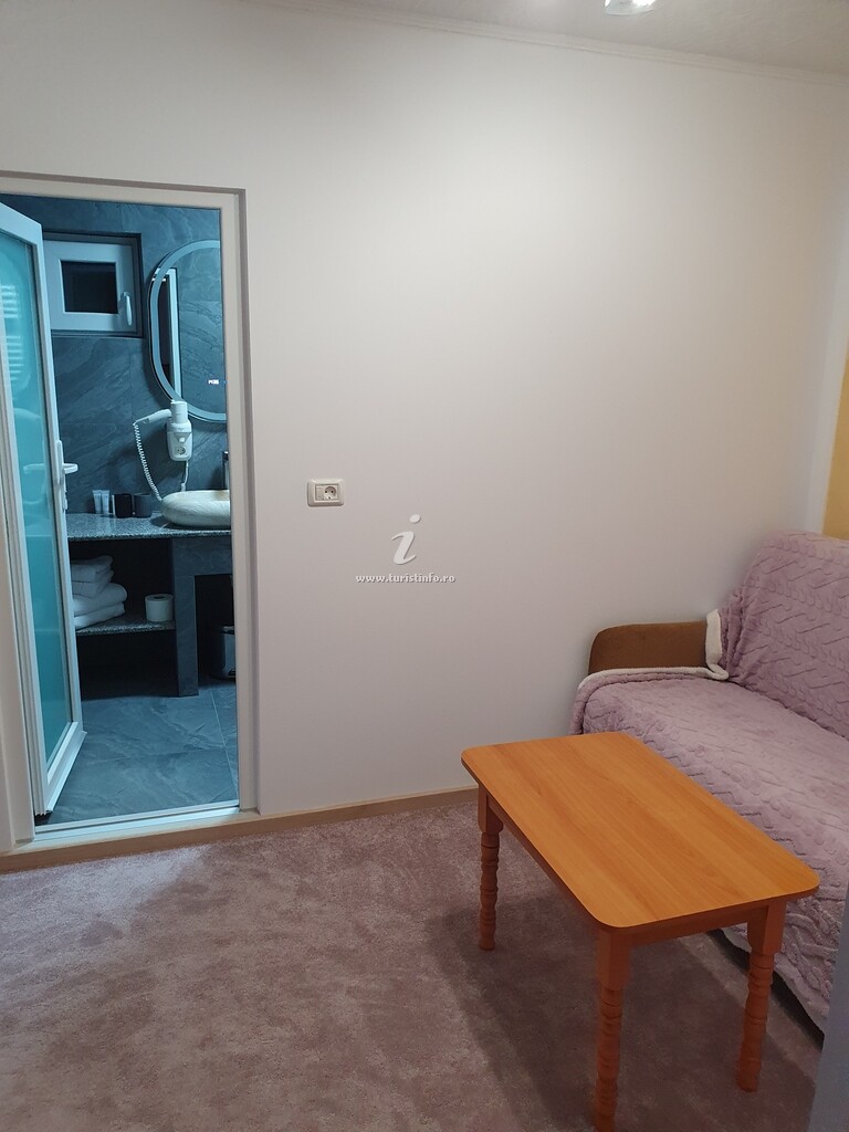 Camere de închiriat La Rozica