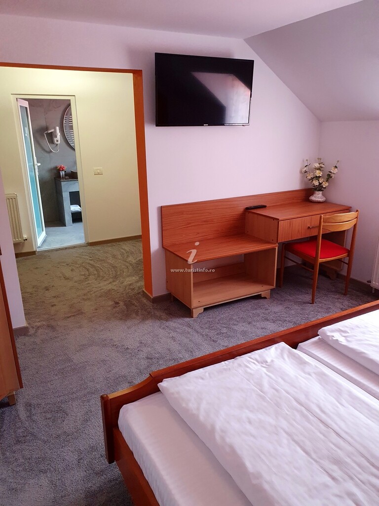 Camere de închiriat La Rozica