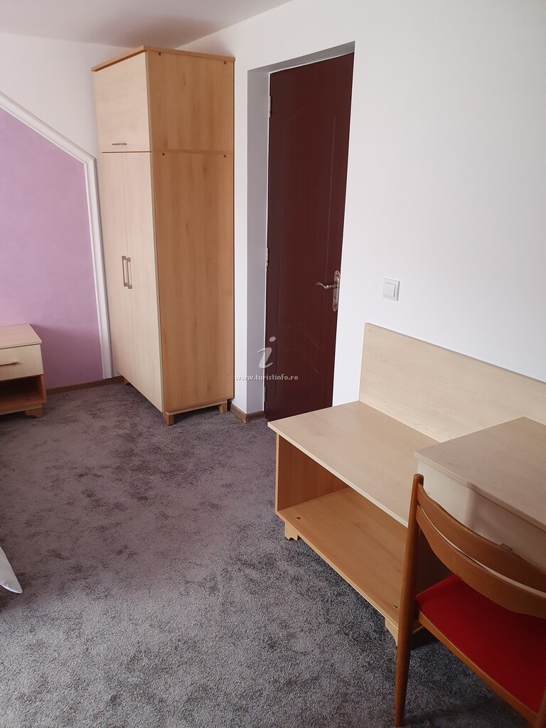 Camere de închiriat La Rozica