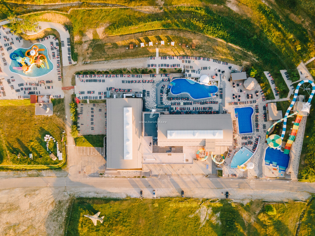 Complex Turistic Arsenal Aventura & Aqua Park