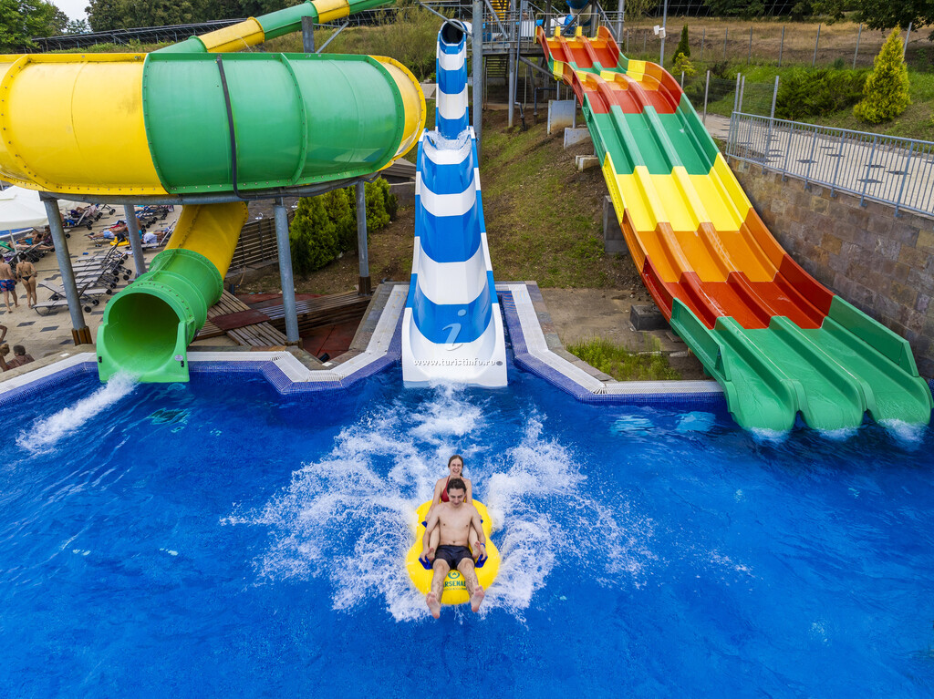 Complex Turistic Arsenal Aventura & Aqua Park
