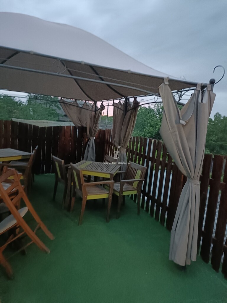 Pensiunea Legenda Farului